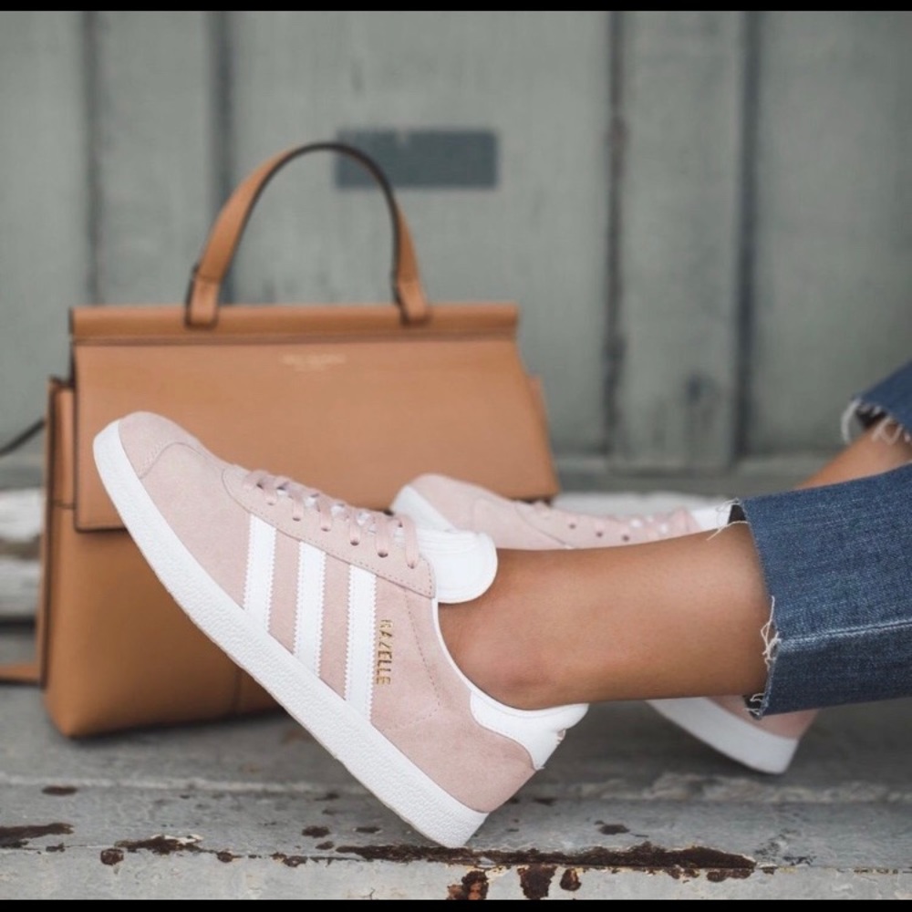 EUC ADIDAS wonder pink Gazelle size 7.5 suede look
